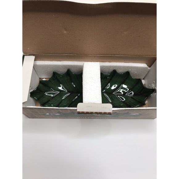 Cracker Barrel Ceramic Holly Dish with Center Handle Original Box - Picture 9 of 9
